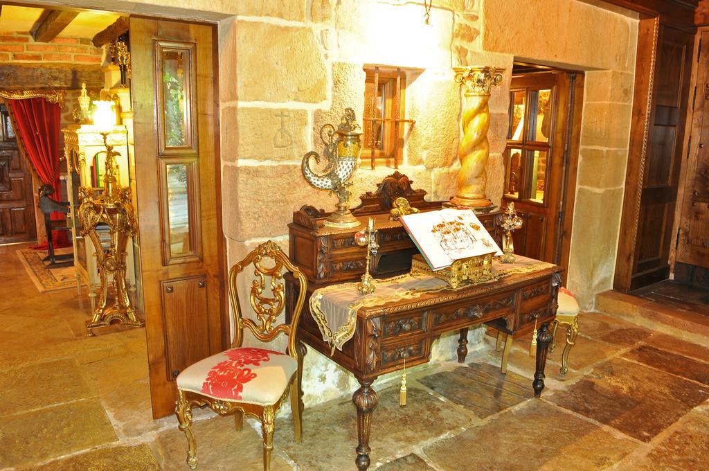 Palacio De Trasvilla Escobedo Ngoại thất bức ảnh
